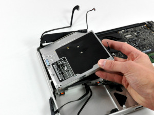 Как разобрать ноутбук Apple MacBook Pro Unibody 13″