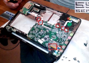 Как разобрать ноутбук Acer Aspire One серии A0751h-52Bb