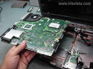 Как разобрать ноутбук Toshiba Satellite A300
