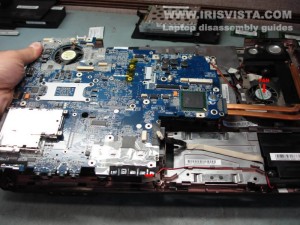 Как разобрать ноутбук Toshiba Satellite X200