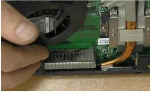 Как разобрать и почистить ноутбук Acer TravelMate 5320