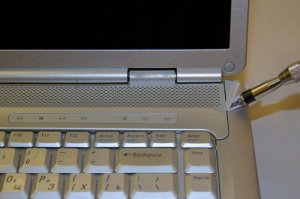 Как почистить ноутбук Dell Inspiron 1525