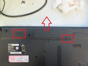 Как разобрать ноутбук DNS C5100Q для его чистки и замены термопасты
