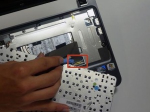 Как разобрать ноутбук HP Mini 210.